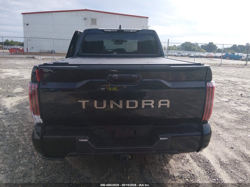 TOYOTA TUNDRA - zdjęcie 17
