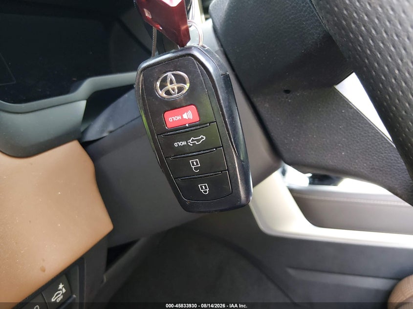 TOYOTA TUNDRA - zdjęcie 11