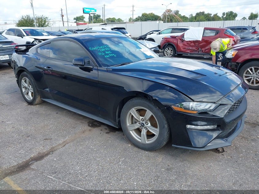 FORD MUSTANG - zdjęcie 1