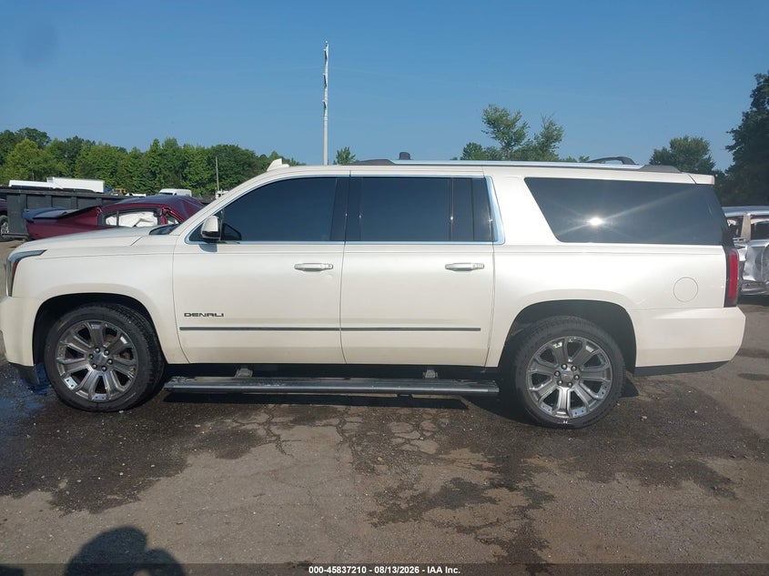 GMC YUKON XL 1500 - zdjęcie 14