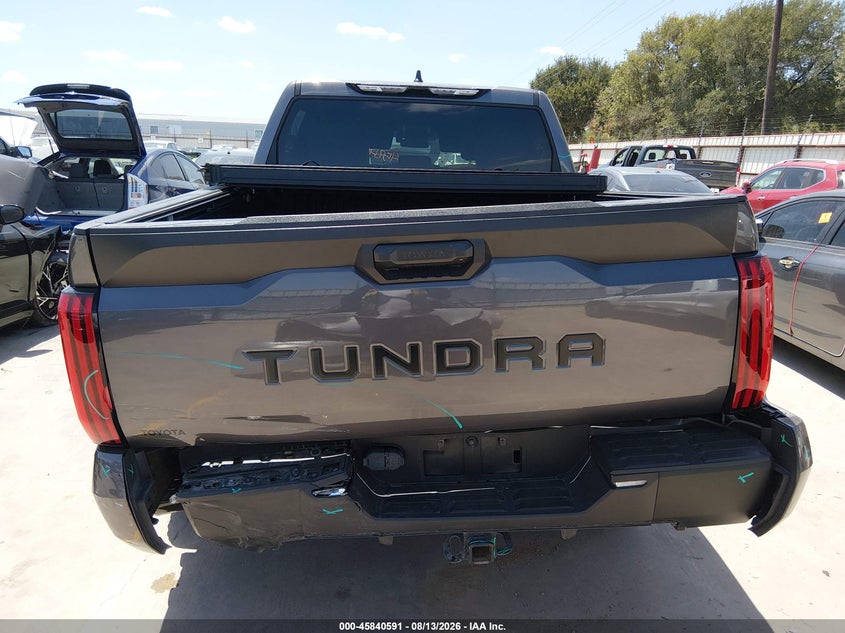 TOYOTA TUNDRA - zdjęcie 16