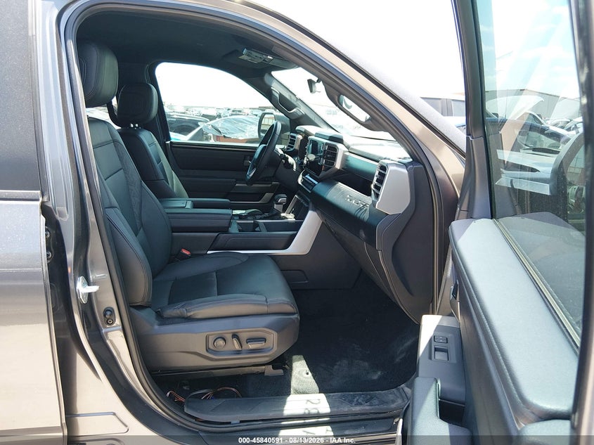 TOYOTA TUNDRA - zdjęcie 5