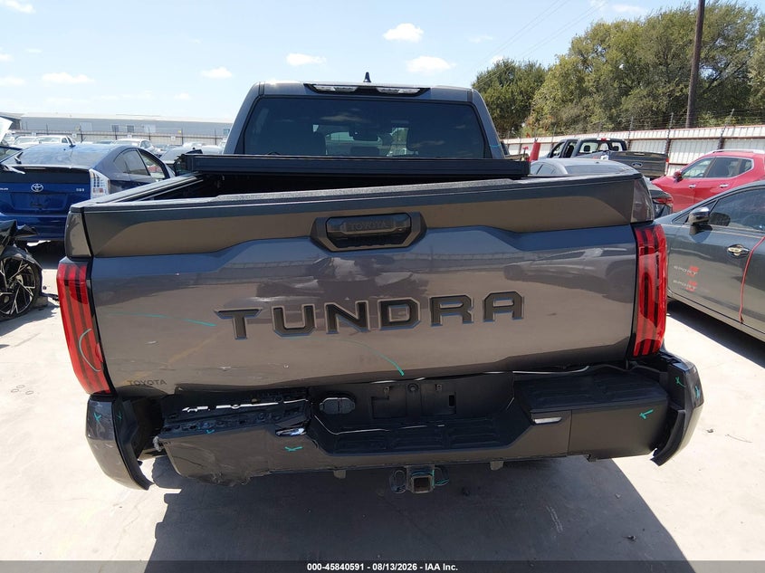 TOYOTA TUNDRA - zdjęcie 6