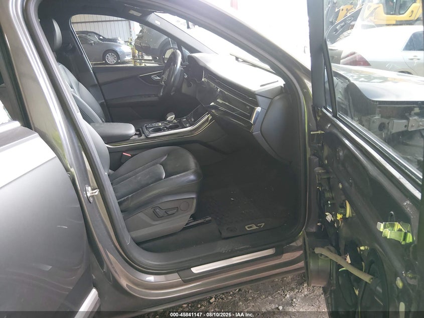 AUDI Q7 - zdjęcie 5