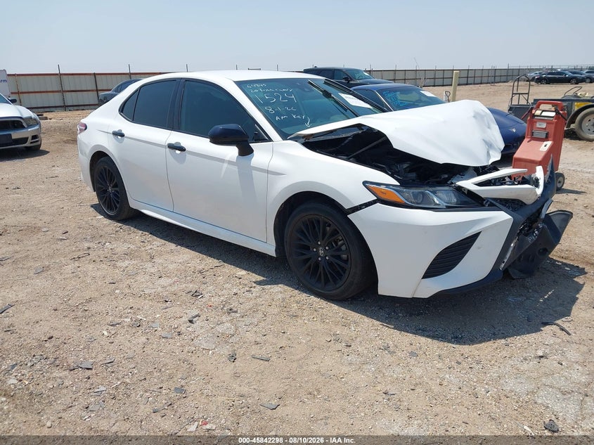 TOYOTA CAMRY - zdjęcie 1