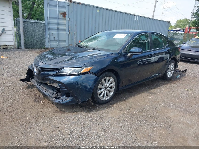 TOYOTA CAMRY - zdjęcie 2