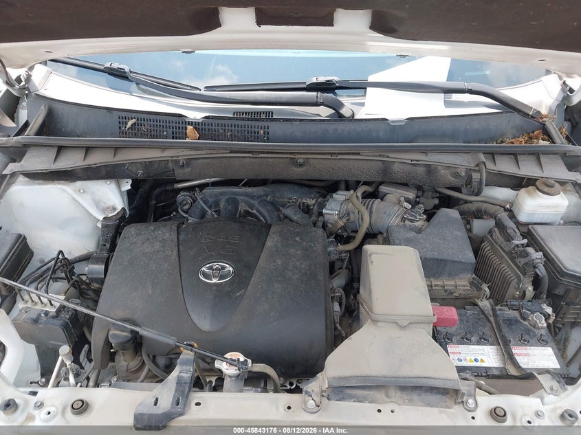 TOYOTA HIGHLANDER - zdjęcie 10