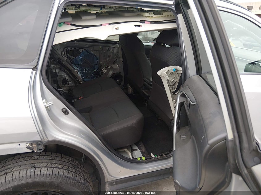TOYOTA RAV4 - zdjęcie 8