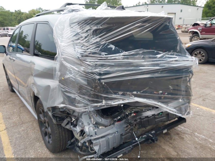 TOYOTA SIENNA - zdjęcie 6