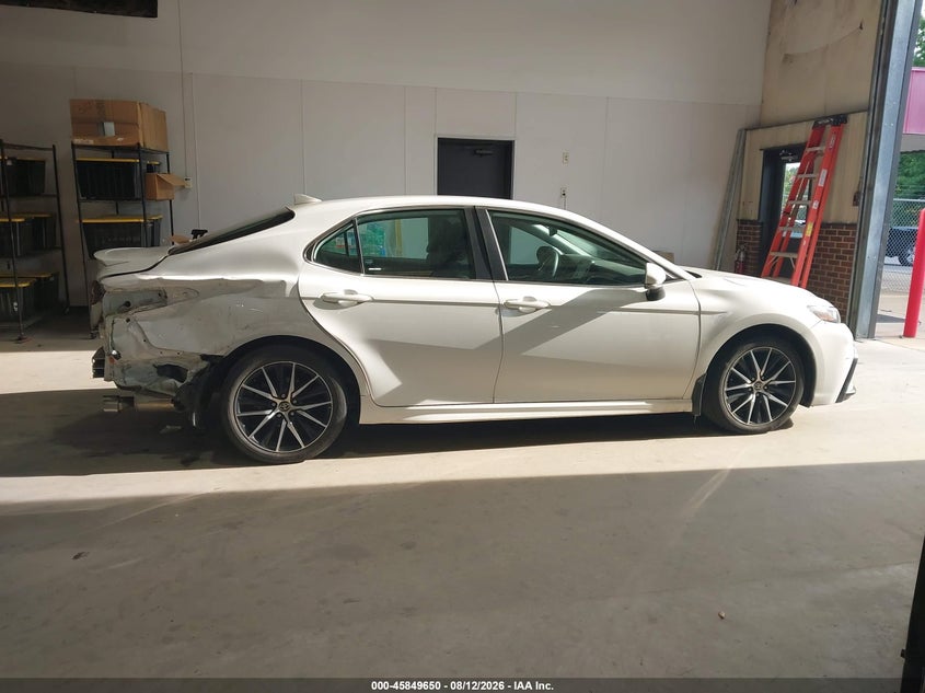 TOYOTA CAMRY - zdjęcie 14