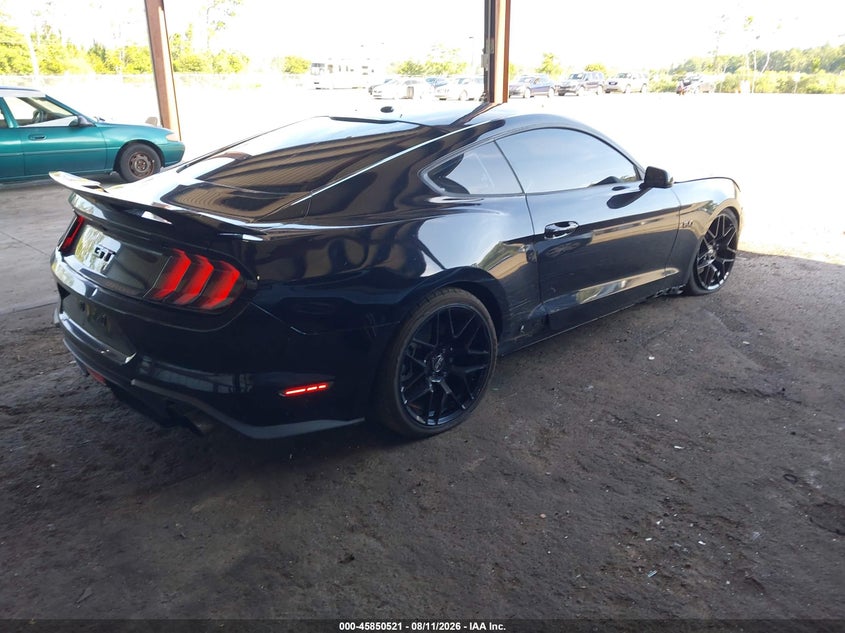 FORD MUSTANG - zdjęcie 4