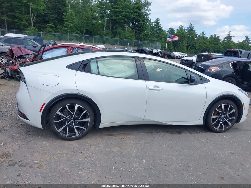 TOYOTA PRIUS PRIME - zdjęcie 13