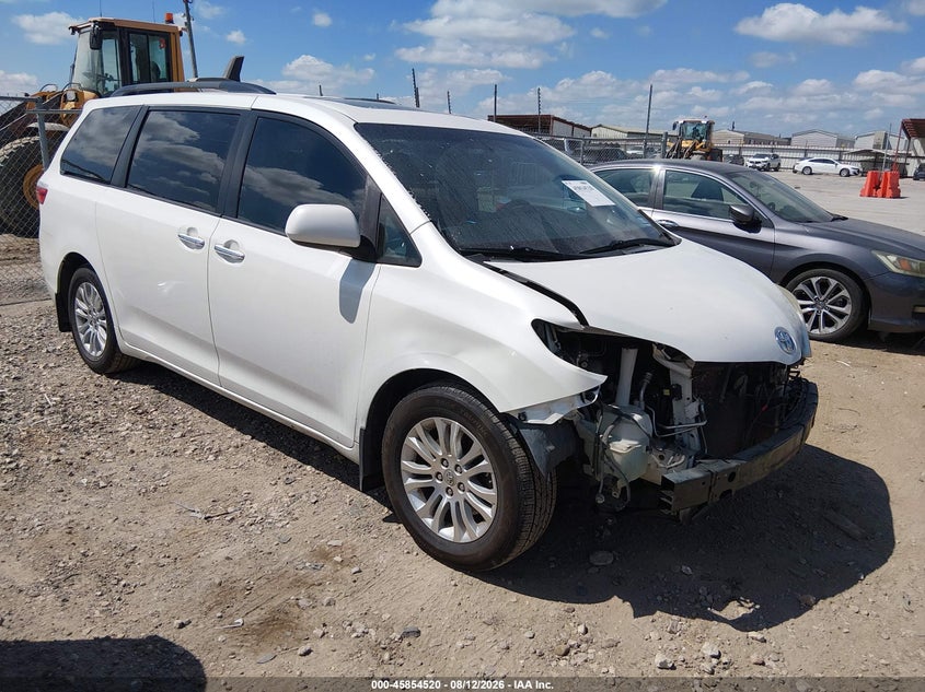 TOYOTA SIENNA - zdjęcie 1