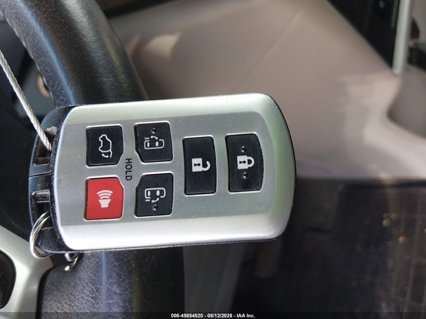 TOYOTA SIENNA - zdjęcie 11