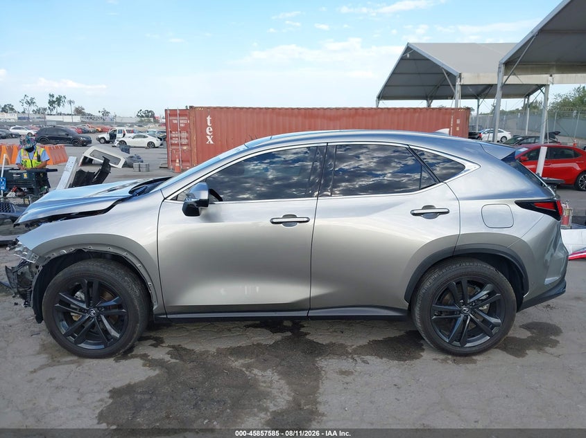 LEXUS NX 450H+ - zdjęcie 15