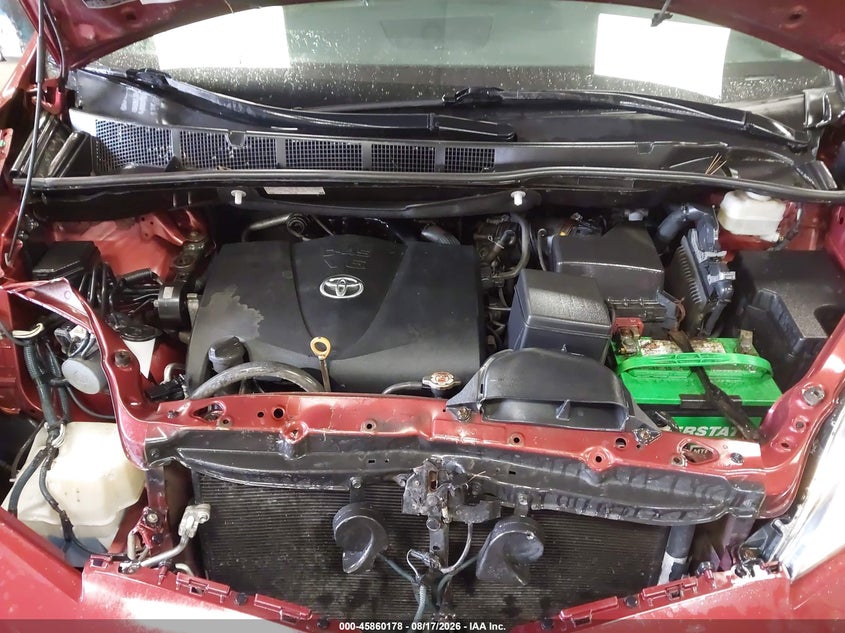 TOYOTA SIENNA - zdjęcie 10