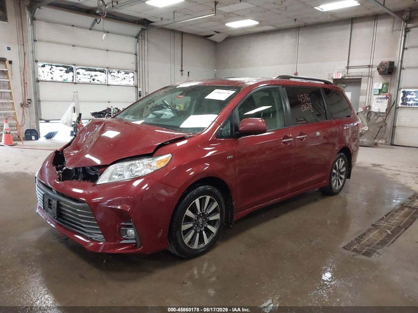 TOYOTA SIENNA - zdjęcie 2
