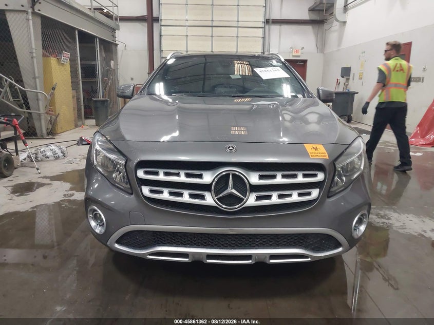 MERCEDES-BENZ GLA 250 - zdjęcie 13
