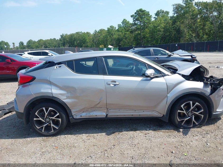 TOYOTA C-HR - zdjęcie 13