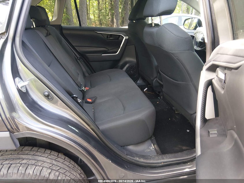 TOYOTA RAV4 - zdjęcie 8
