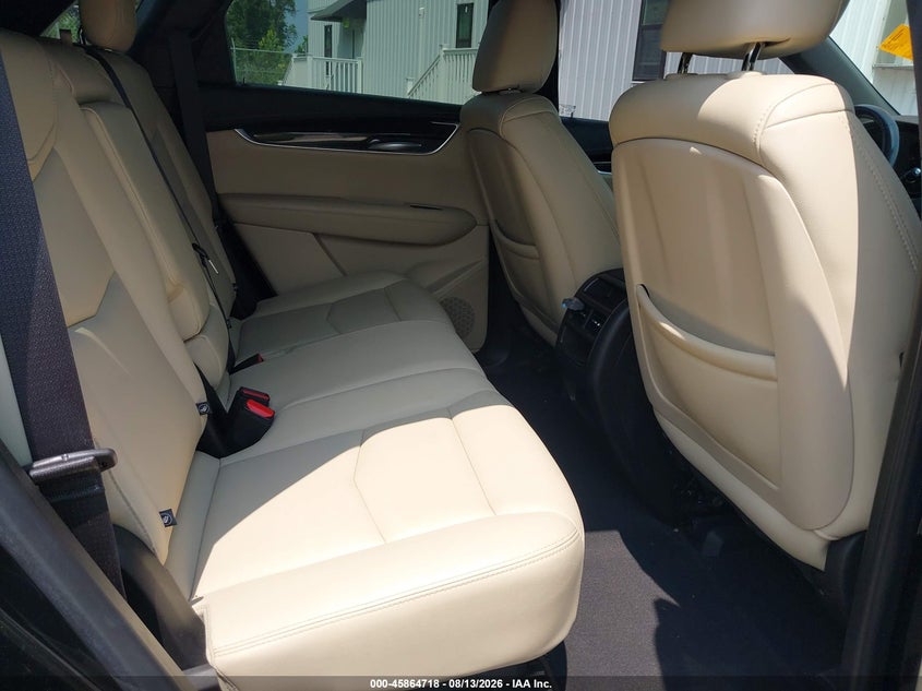 CADILLAC XT5 - zdjęcie 8