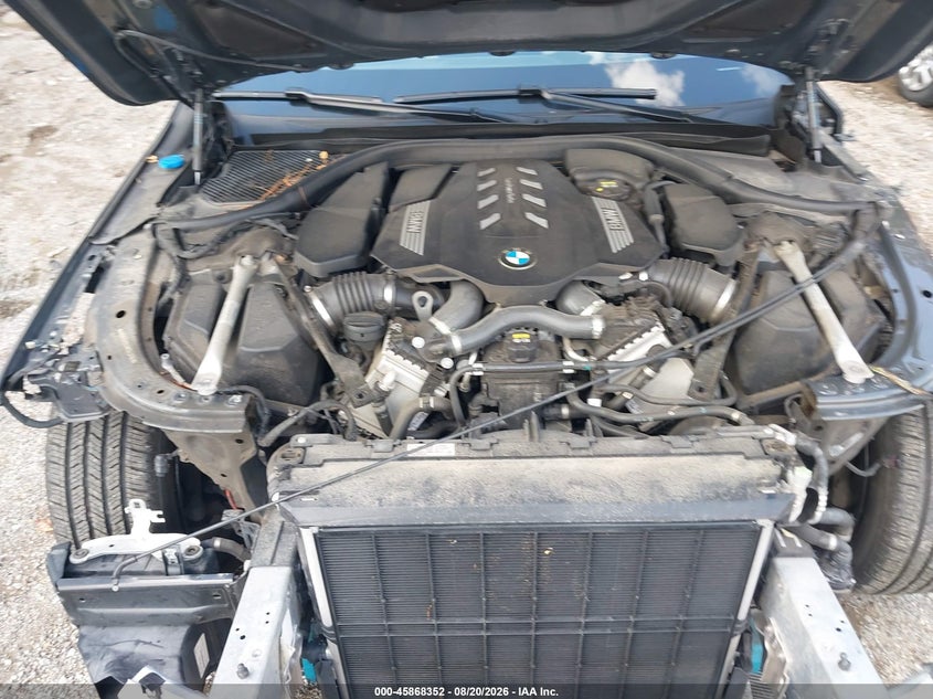 BMW 750I - zdjęcie 10