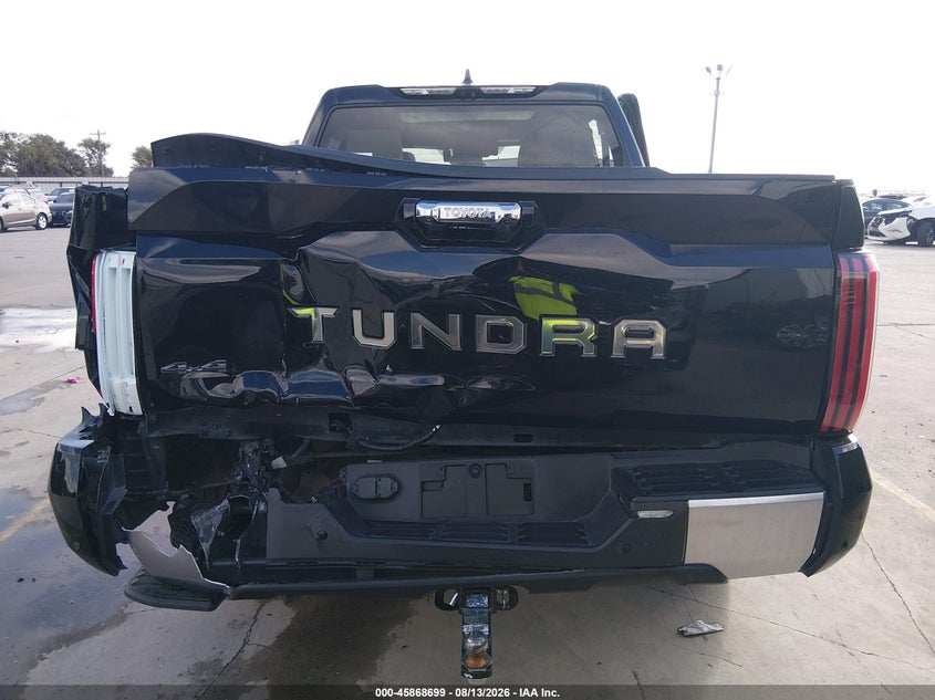 TOYOTA TUNDRA HYBRID - zdjęcie 17