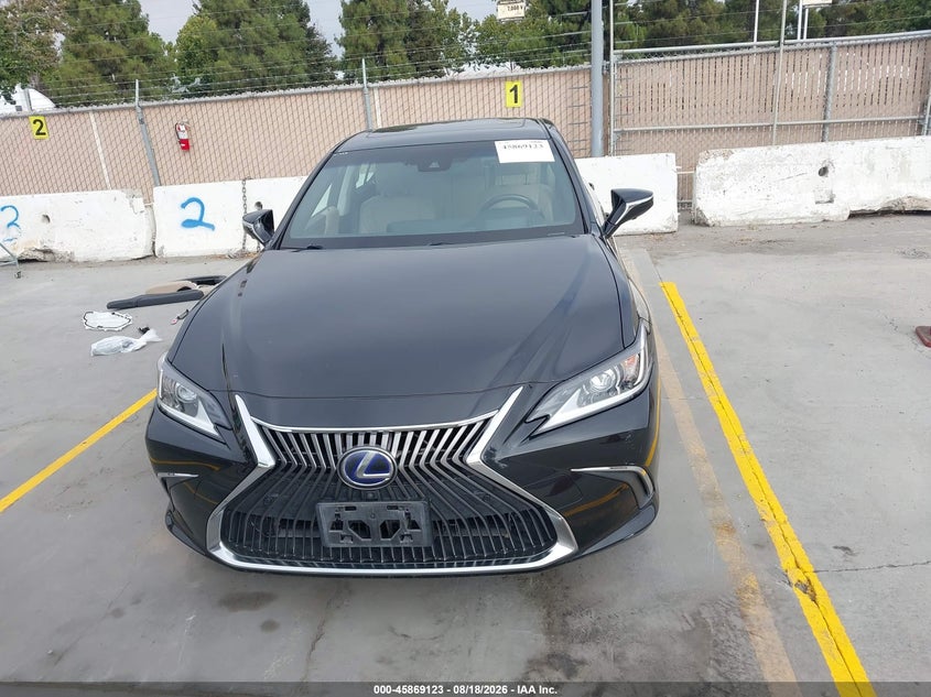 LEXUS ES 300H - zdjęcie 13