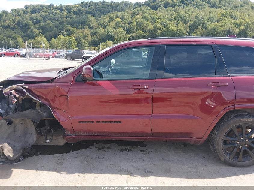 JEEP GRAND CHEROKEE - zdjęcie 15