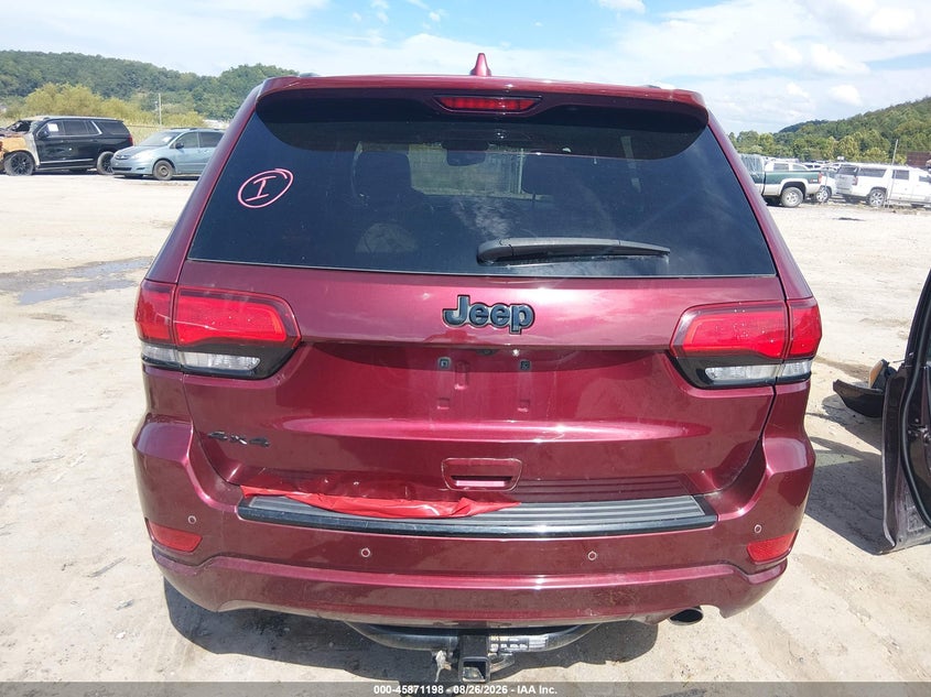 JEEP GRAND CHEROKEE - zdjęcie 17