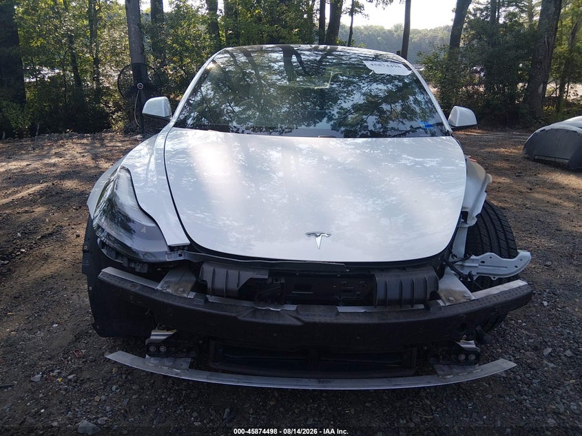 TESLA MODEL 3 - zdjęcie 12