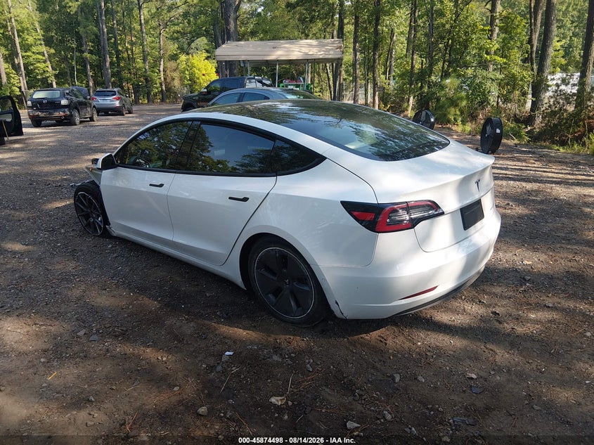 TESLA MODEL 3 - zdjęcie 3