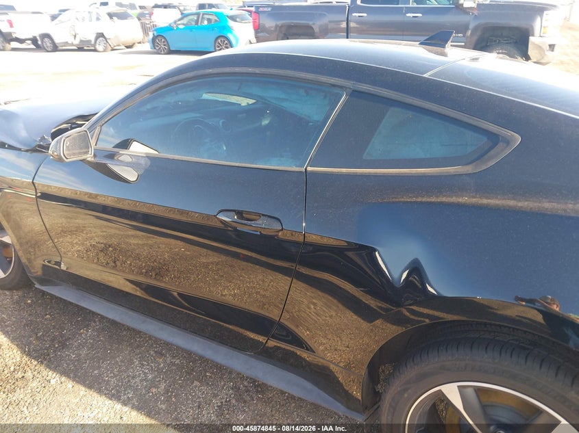 FORD MUSTANG - zdjęcie 15