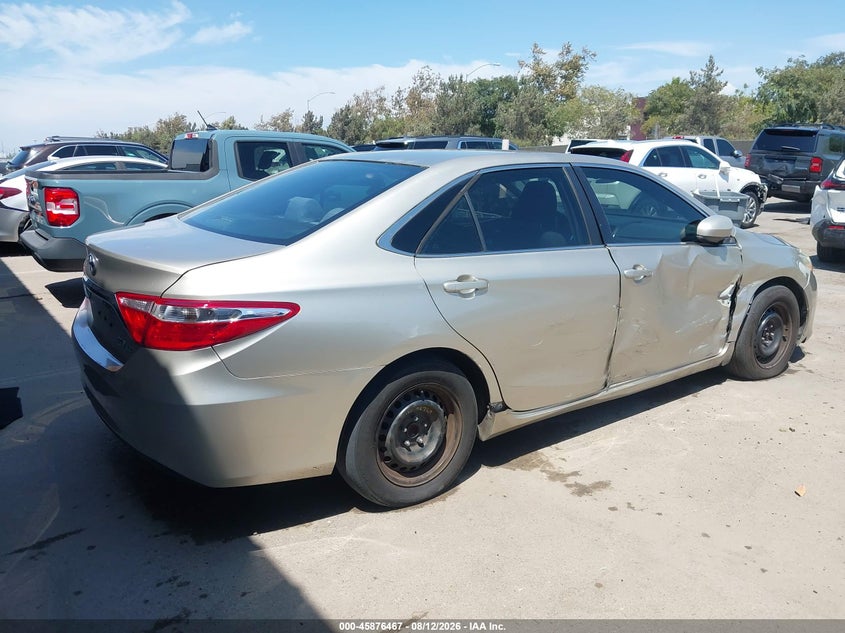 TOYOTA CAMRY HYBRID - zdjęcie 4