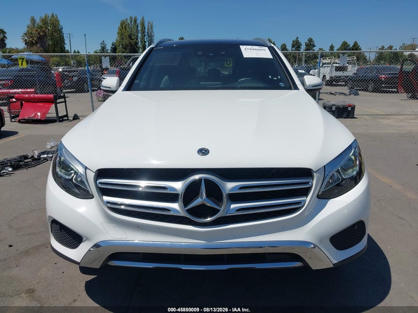 MERCEDES-BENZ GLC 300 - zdjęcie 13