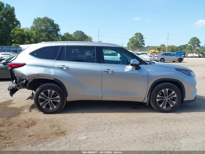 TOYOTA HIGHLANDER - zdjęcie 14