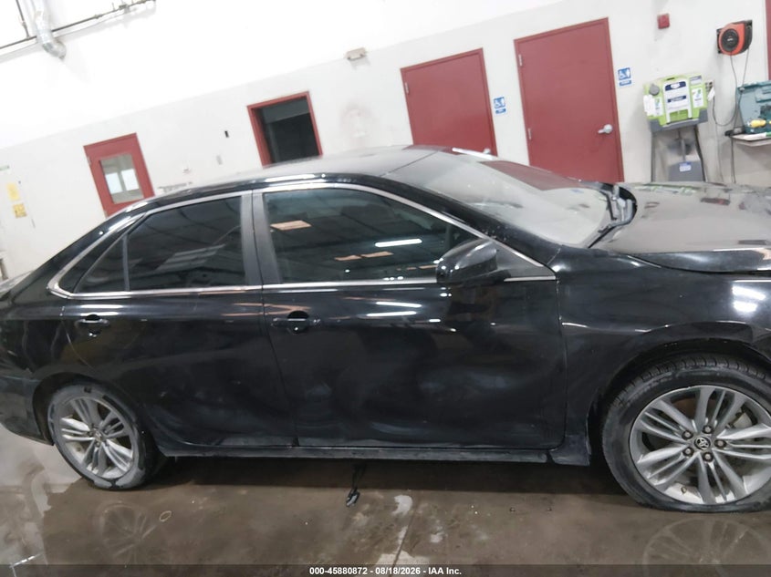 TOYOTA CAMRY - zdjęcie 14
