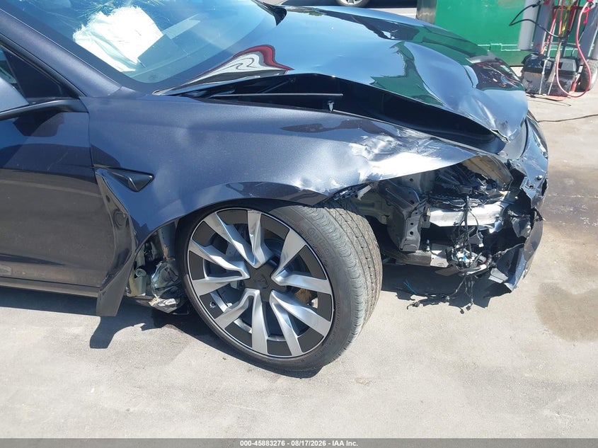 TESLA MODEL 3 - zdjęcie 19