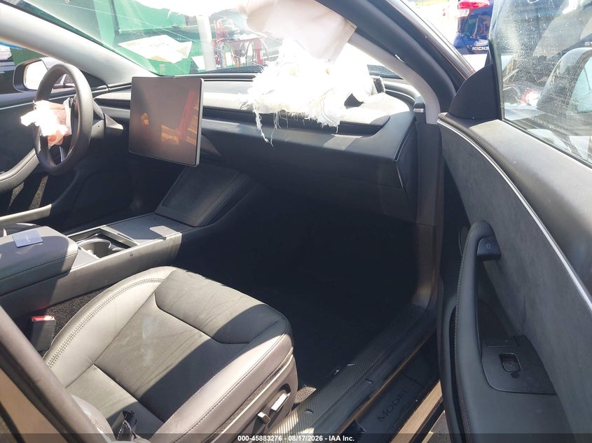 TESLA MODEL 3 - zdjęcie 5