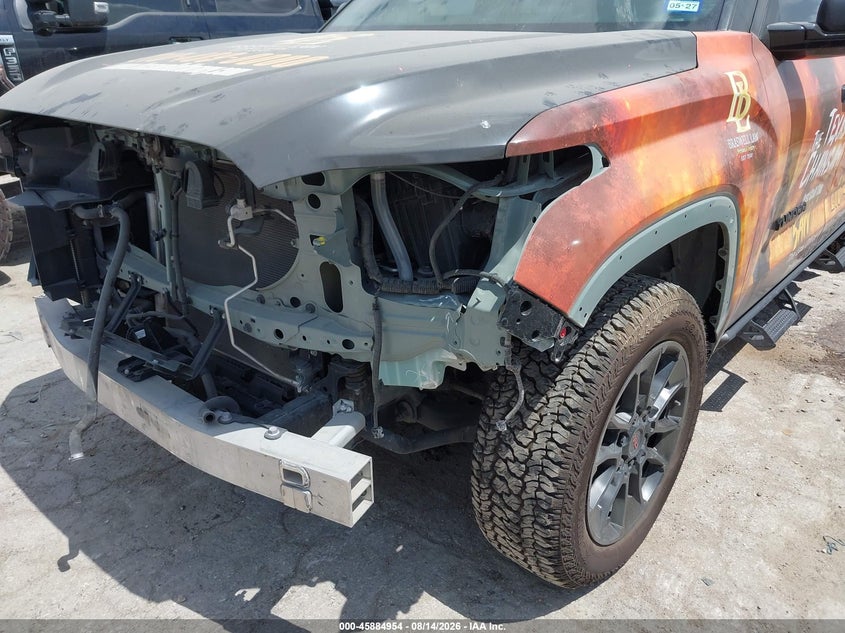 TOYOTA TUNDRA - zdjęcie 18