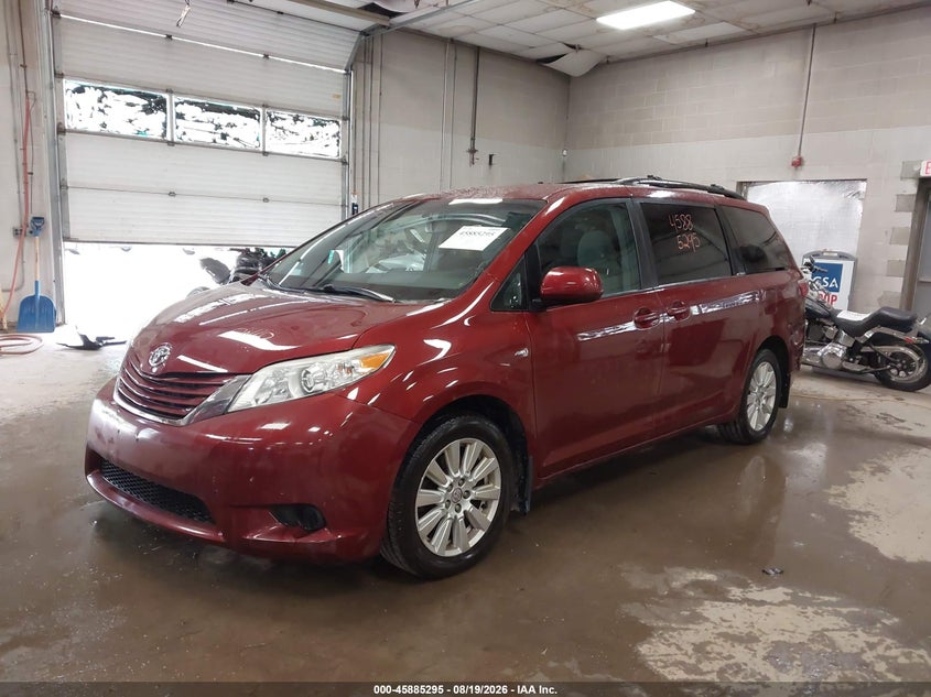 TOYOTA SIENNA - zdjęcie 2