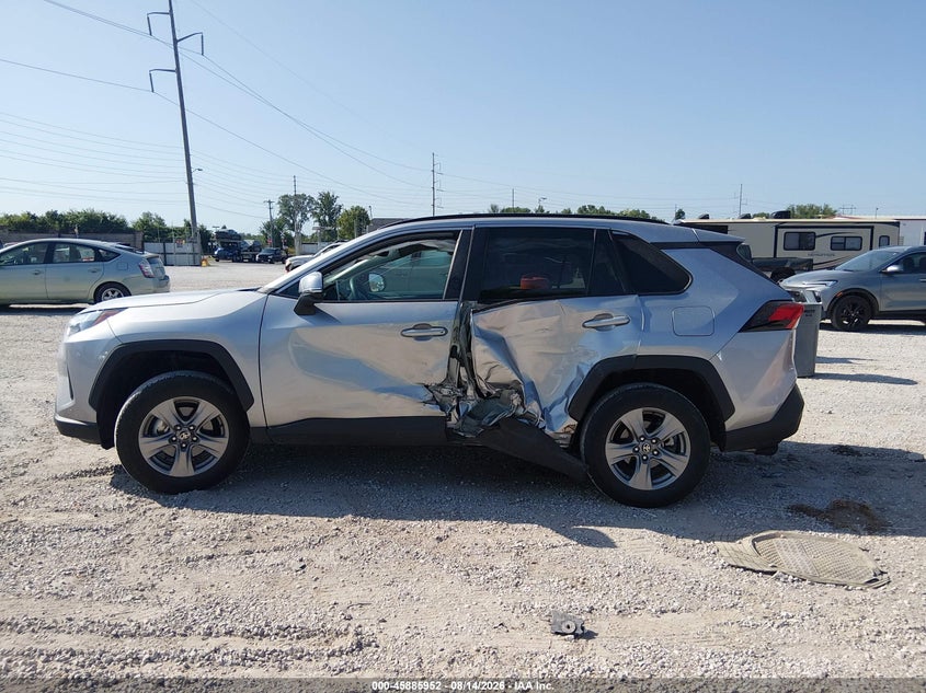 TOYOTA RAV4 - zdjęcie 15