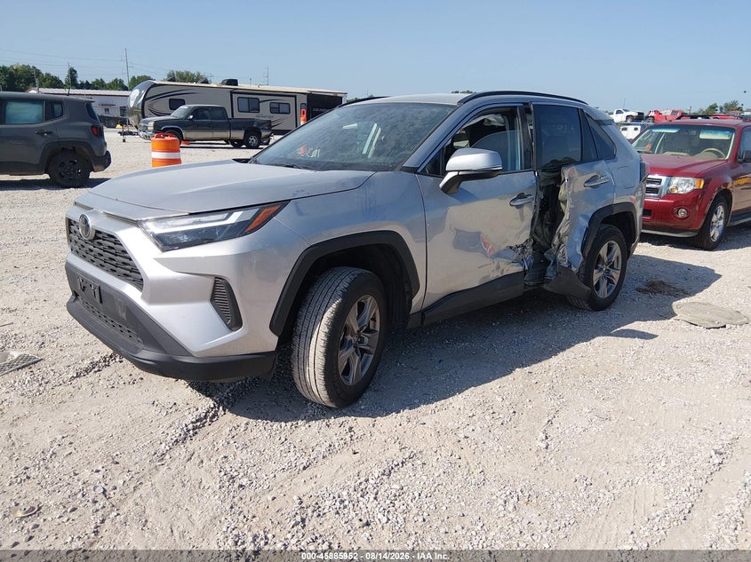 TOYOTA RAV4 - zdjęcie 2