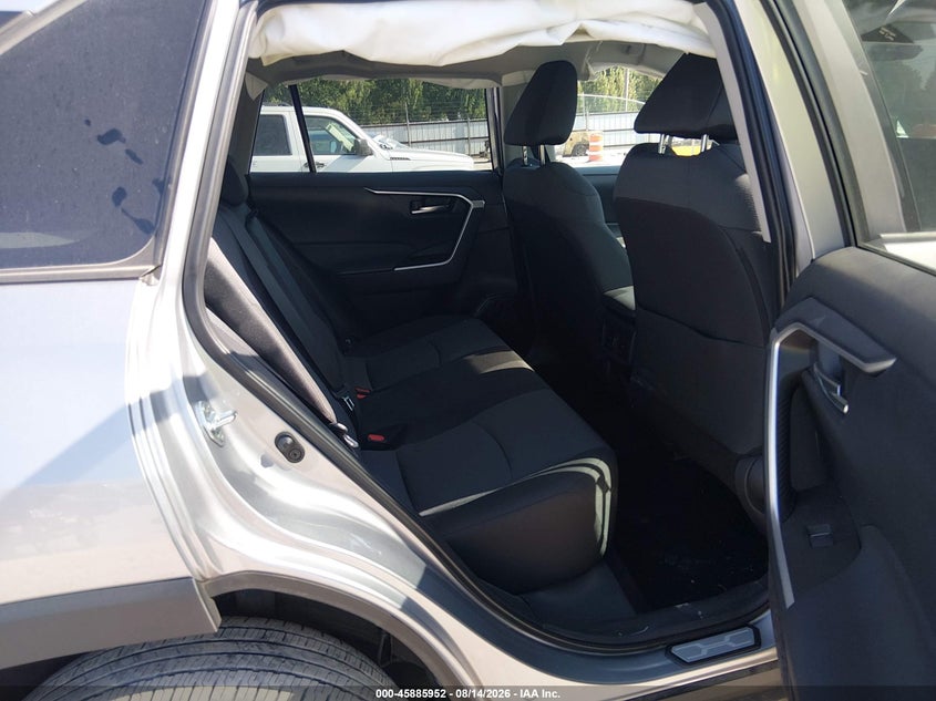 TOYOTA RAV4 - zdjęcie 8