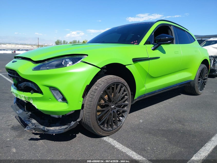 ASTON MARTIN DBX - zdjęcie 2