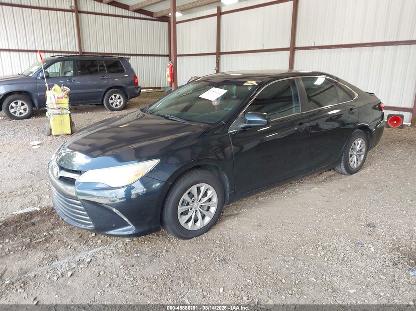 TOYOTA CAMRY - zdjęcie 2