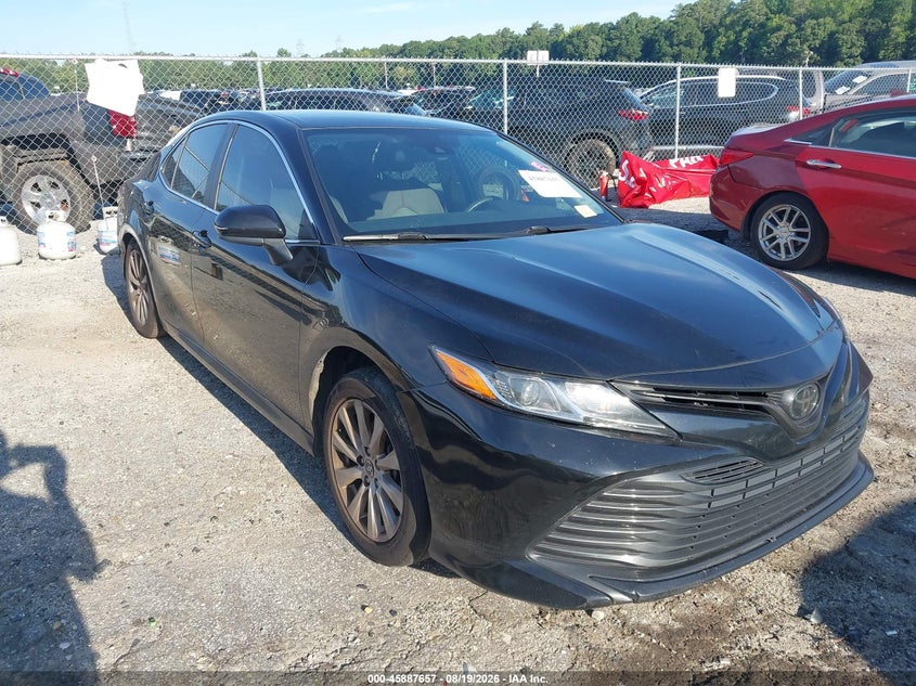 TOYOTA CAMRY - zdjęcie 1