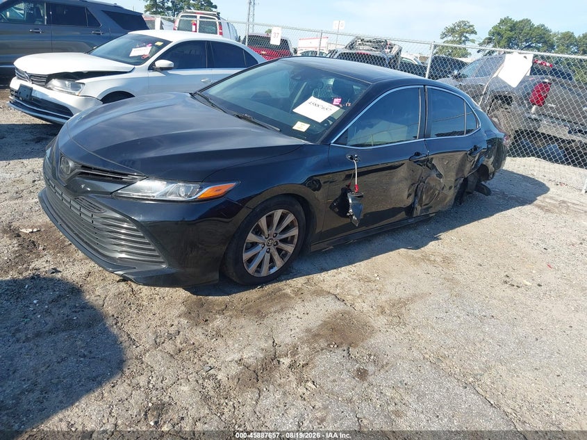 TOYOTA CAMRY - zdjęcie 6