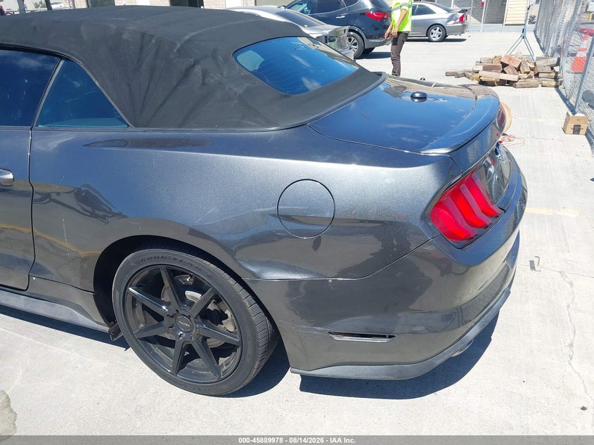 FORD MUSTANG - zdjęcie 6