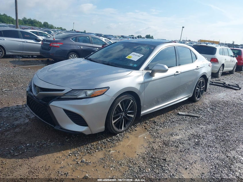 TOYOTA CAMRY - zdjęcie 2